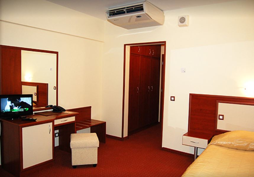 Enter keywords to search engine promotion